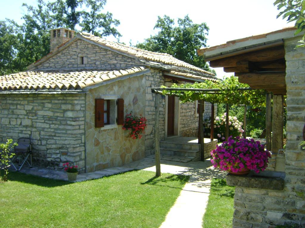 Holiday Home Maria Pazin Exterior photo
